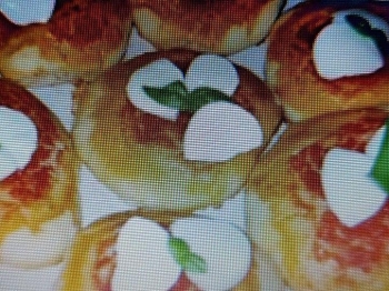 pizzette con mozzarella